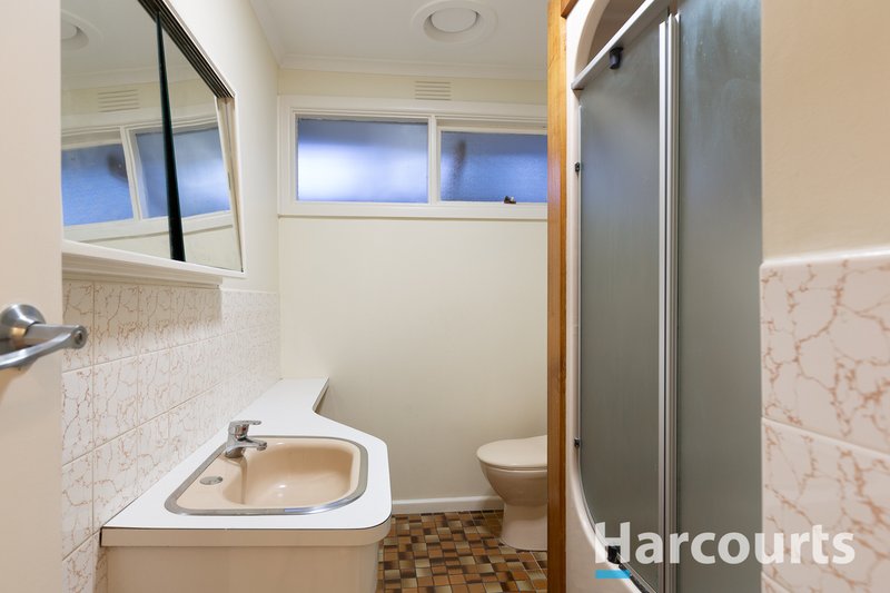 Photo - 40 First Avenue, Dandenong North VIC 3175 - Image 12