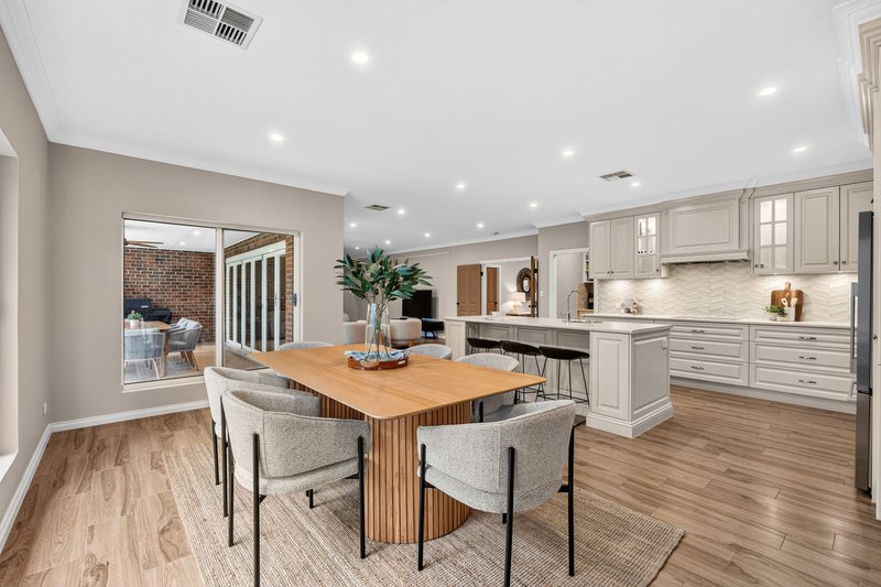 Photo - 40 Fisher Crescent, Craigburn Farm SA 5051 - Image 11
