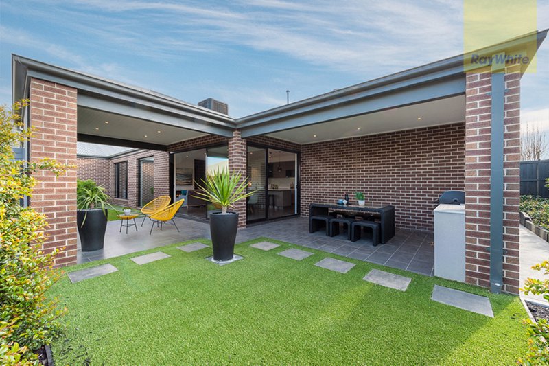 Photo - 40 Flourish Circuit, Greenvale VIC 3059 - Image 17