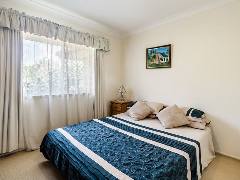 Photo - 40 Frinton Street, Wishart QLD 4122 - Image 9