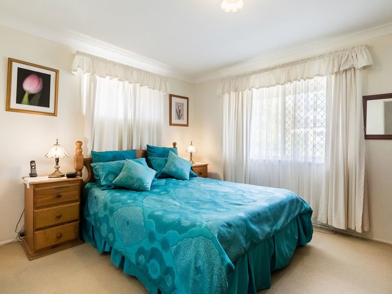 Photo - 40 Frinton Street, Wishart QLD 4122 - Image 11