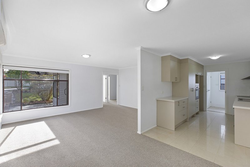 Photo - 40 George Hely Crescent, Killarney Vale NSW 2261 - Image 2