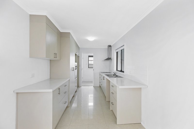 Photo - 40 George Hely Crescent, Killarney Vale NSW 2261 - Image 3