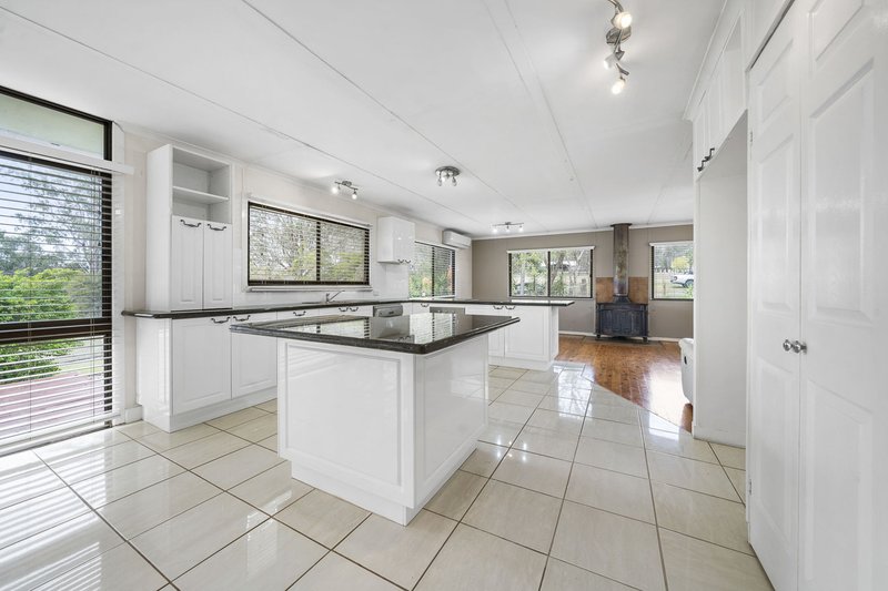 Photo - 40 Goodsirs Road, Murphys Creek QLD 4352 - Image 2