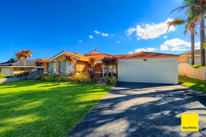 40 Granada Crescent, Orana WA 6330