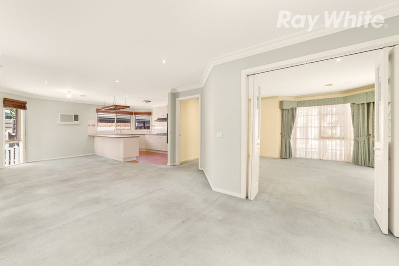 Photo - 40 Grange Boulevard, Bundoora VIC 3083 - Image 3