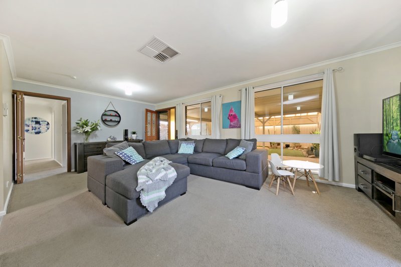 Photo - 40 Grant Avenue, Salisbury Downs SA 5108 - Image 3