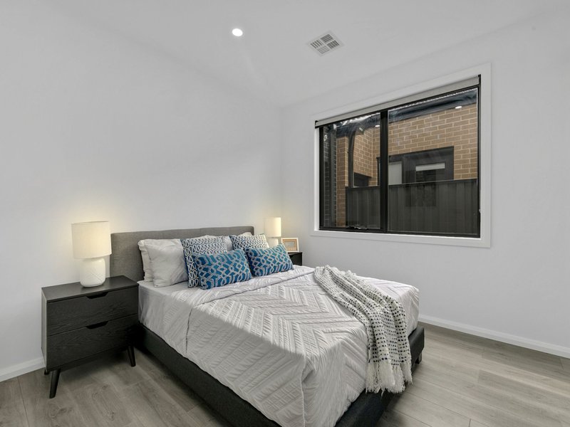 Photo - 40 Gustave Ave , Mickleham VIC 3064 - Image 5