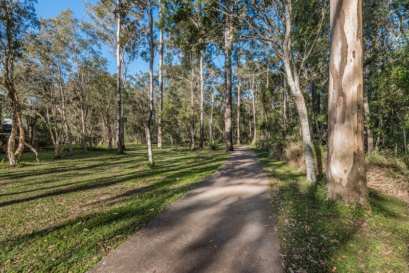 Photo - 40 Habitat Place, Bridgeman Downs QLD 4035 - Image 21