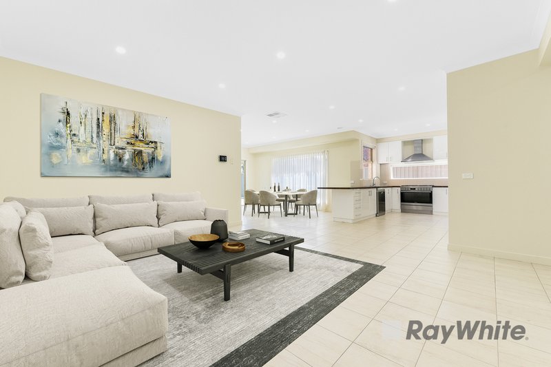 Photo - 40 Hidden Grove Boulevard, Keysborough VIC 3173 - Image 3