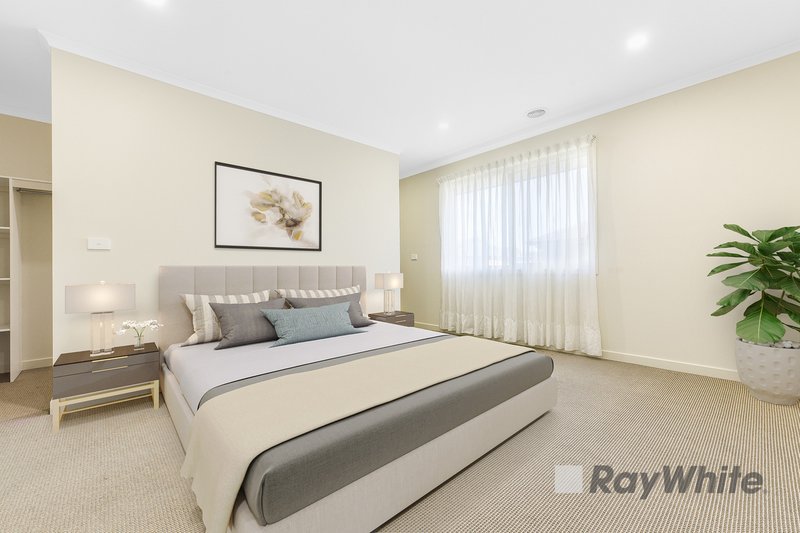 Photo - 40 Hidden Grove Boulevard, Keysborough VIC 3173 - Image 7