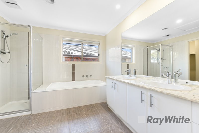 Photo - 40 Hidden Grove Boulevard, Keysborough VIC 3173 - Image 11