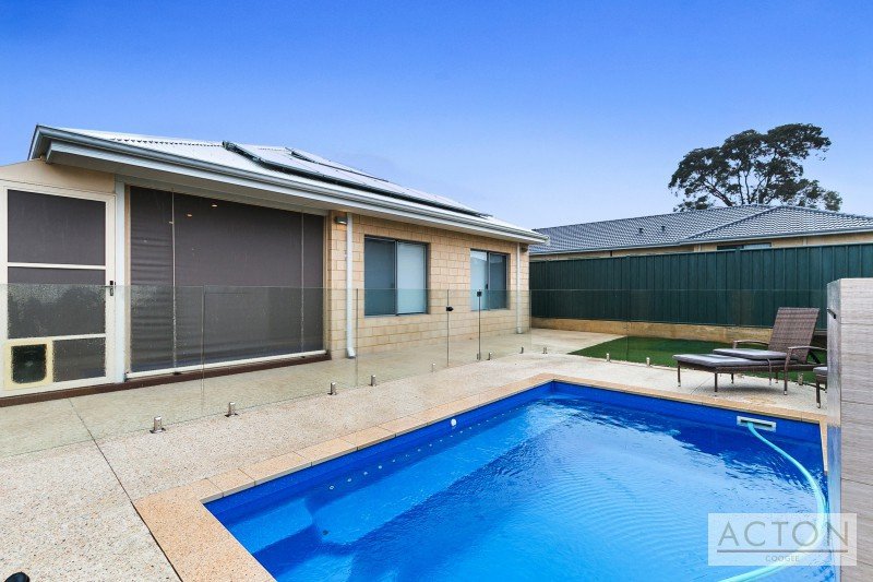 Photo - 40 Hilory Street, Coolbellup WA 6163 - Image 13