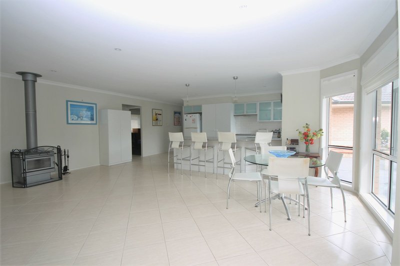 Photo - 40 Hogbin Crescent, Sanctuary Point NSW 2540 - Image 5