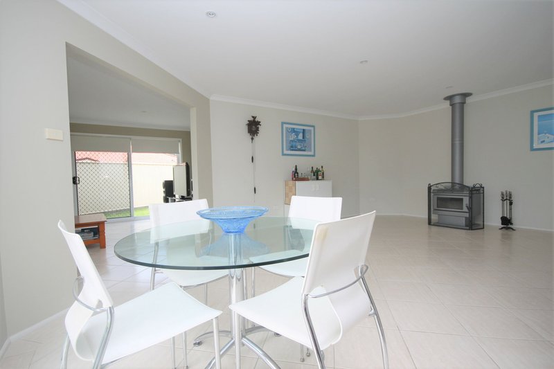 Photo - 40 Hogbin Crescent, Sanctuary Point NSW 2540 - Image 6