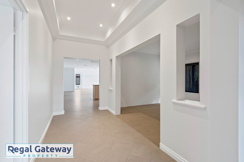 Photo - 40 Honeyeater Street, Beeliar WA 6164 - Image 4