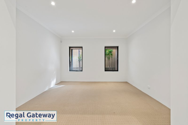 Photo - 40 Honeyeater Street, Beeliar WA 6164 - Image 6