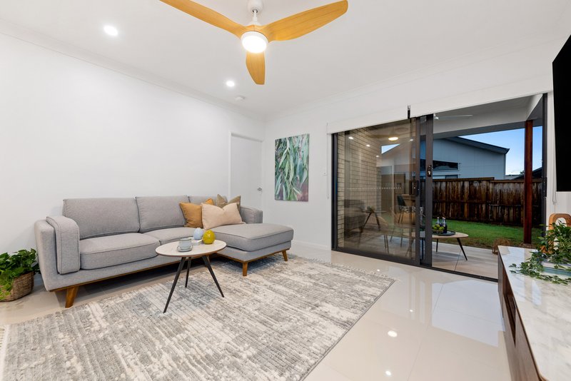 Photo - 40 Honeyeater Street, Upper Kedron QLD 4055 - Image 4