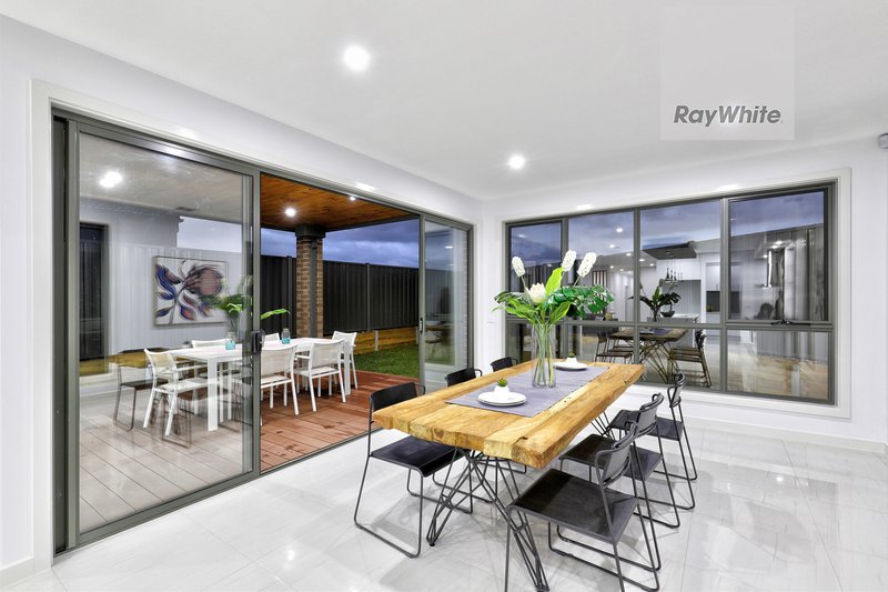 Photo - 40 Horizon Boulevard, Greenvale VIC 3059 - Image 14