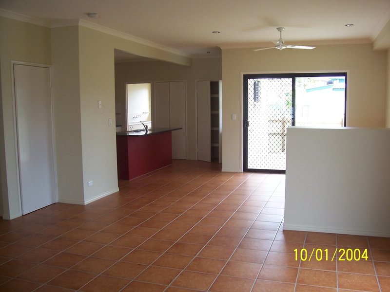 Photo - 40 Howard Street, Burrum Heads QLD 4659 - Image 4