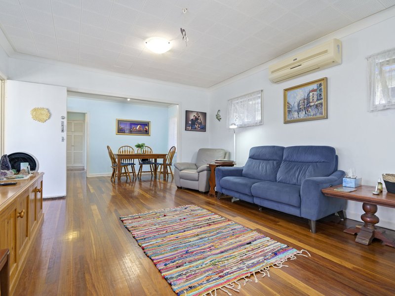 Photo - 40 Illawarra Street, Everton Hills QLD 4053 - Image 6