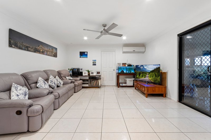 Photo - 40 Jasmine Crescent, Shailer Park QLD 4128 - Image 3