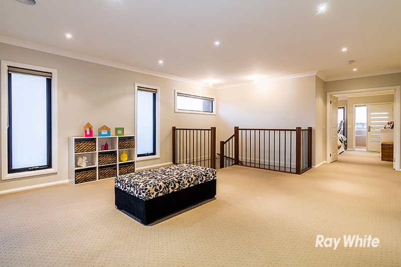 Photo - 40 John Russell Road, Cranbourne West VIC 3977 - Image 17