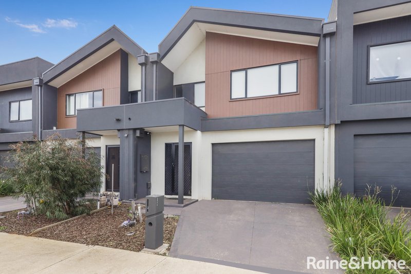 Photo - 40 Kamala Drive, Tarneit VIC 3029 - Image 2