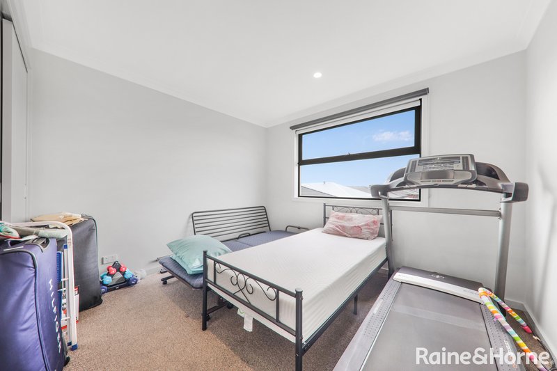 Photo - 40 Kamala Drive, Tarneit VIC 3029 - Image 8