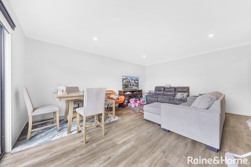 Photo - 40 Kamala Drive, Tarneit VIC 3029 - Image 12