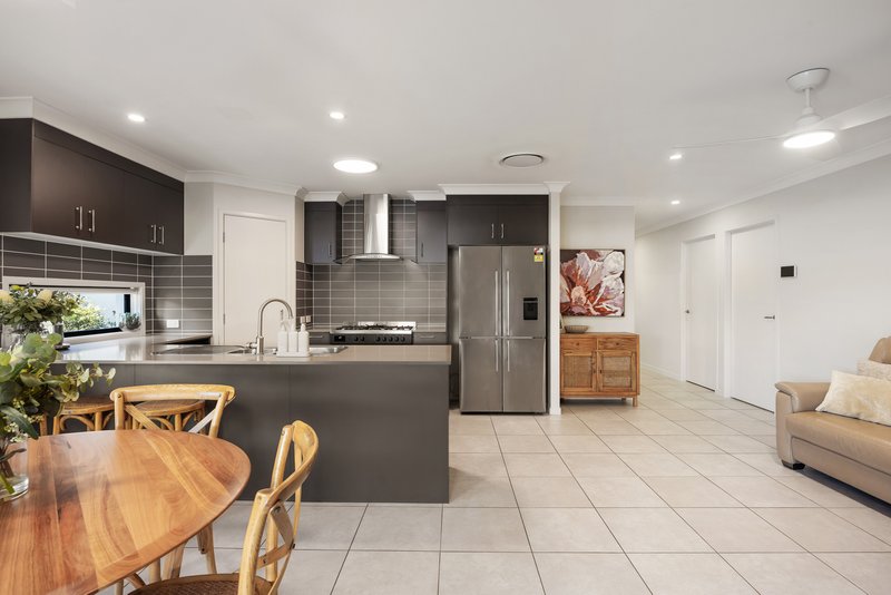 Photo - 40 Kauri Crescent, Peregian Springs QLD 4573 - Image 9