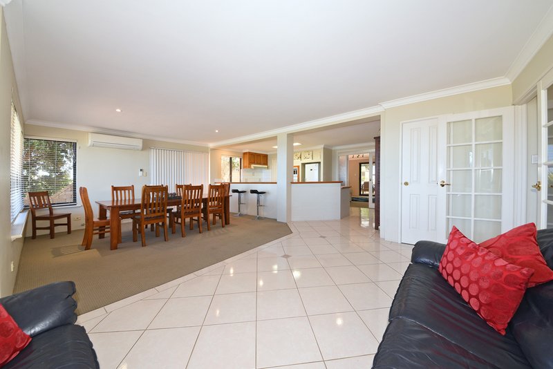 Photo - 40 Kinsale Drive, Mindarie WA 6030 - Image 7