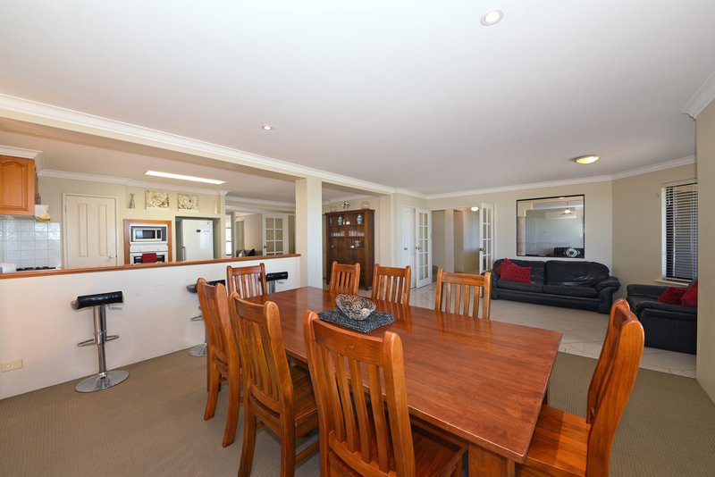 Photo - 40 Kinsale Drive, Mindarie WA 6030 - Image 8