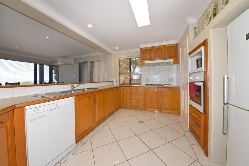 Photo - 40 Kinsale Drive, Mindarie WA 6030 - Image 10