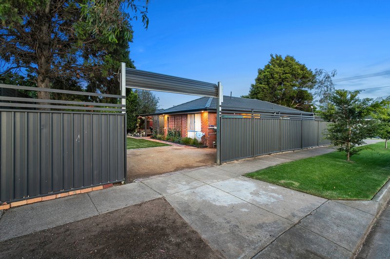 Photo - 40 Knightsbridge Avenue, Altona Meadows VIC 3028 - Image 16