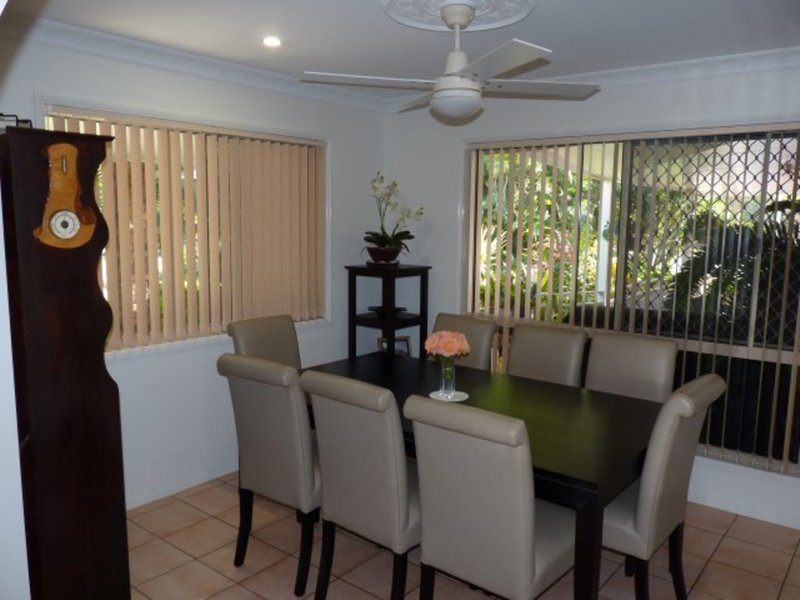 Photo - 40 Ladbroke Cresent , Urangan QLD 4655 - Image 4