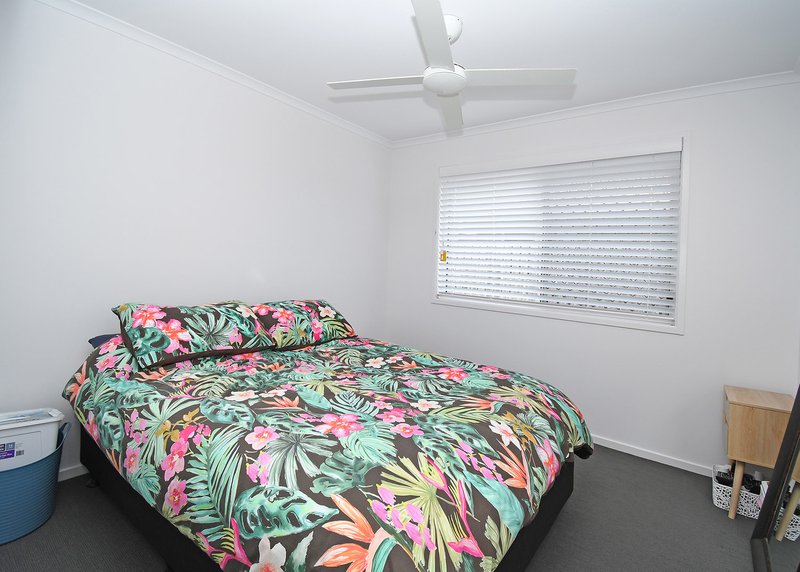 Photo - 40 Larissa Way, Urangan QLD 4655 - Image 4