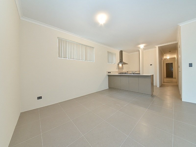 Photo - 40 Leeward Avenue, Eglinton WA 6034 - Image 9