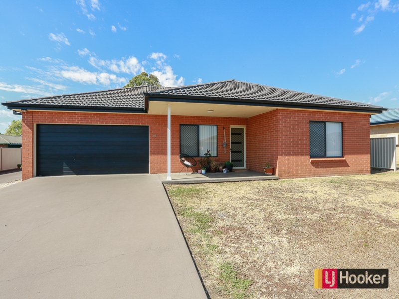 40 Lindsay Road, Westdale NSW 2340