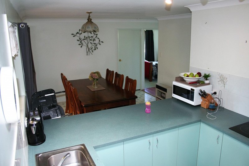 Photo - 40 Liquidamber Street, Glenvale QLD 4350 - Image 4