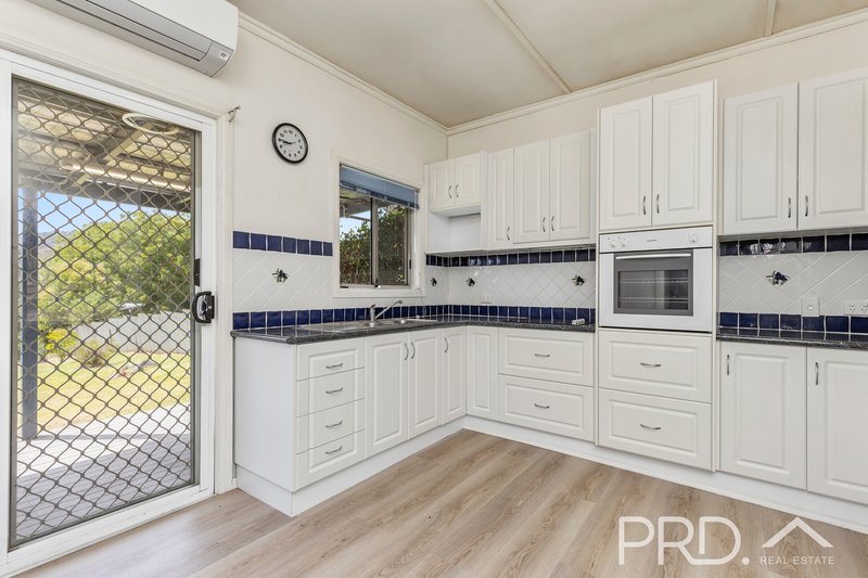 Photo - 40 Lockhart Street, Adelong NSW 2729 - Image 8