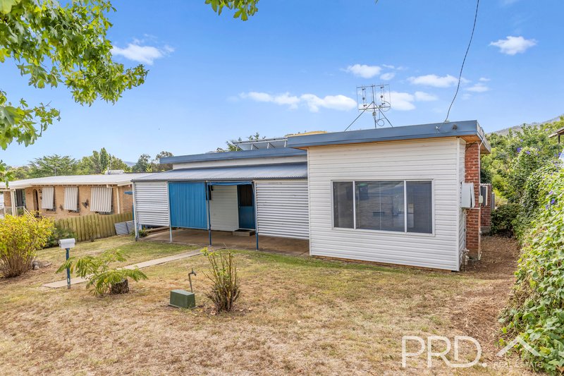 Photo - 40 Lockhart Street, Adelong NSW 2729 - Image 15