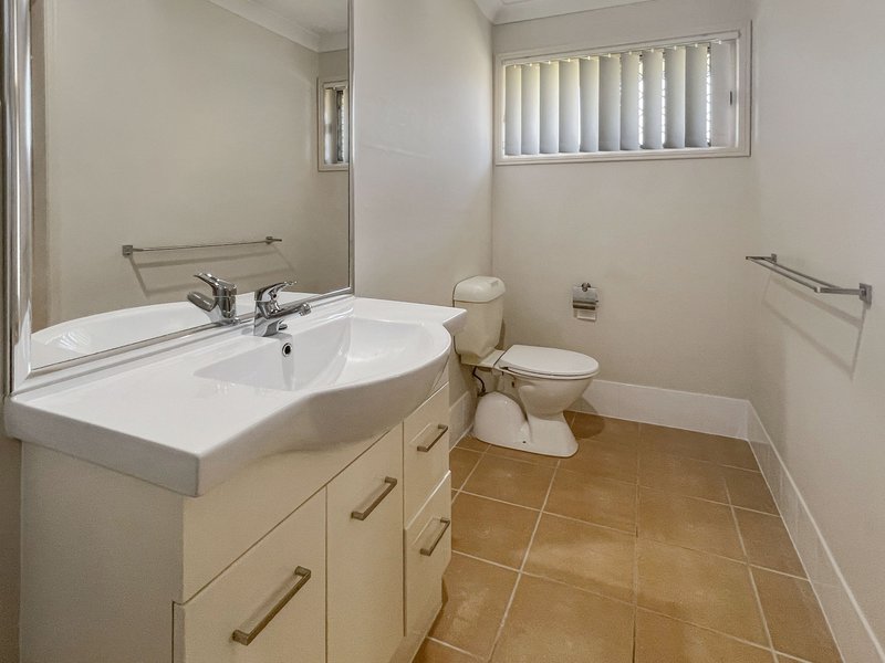 Photo - 40 Lockyer Place, Crestmead QLD 4132 - Image 14