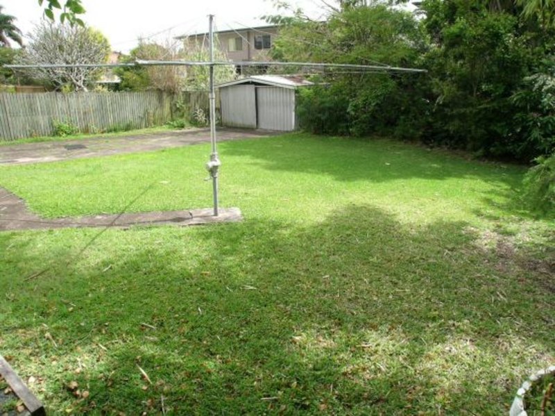 Photo - 40. Lockyer Street, Camp Hill QLD 4152 - Image 2