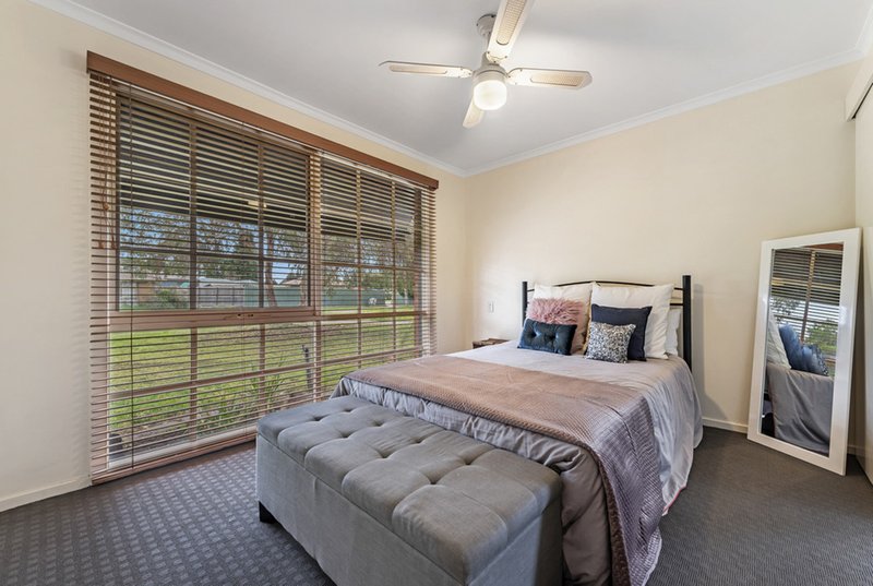 Photo - 40 Longtown Court, Craigieburn VIC 3064 - Image 10