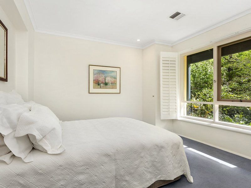 Photo - 40 Macdonnell Street, Yarralumla ACT 2600 - Image 5