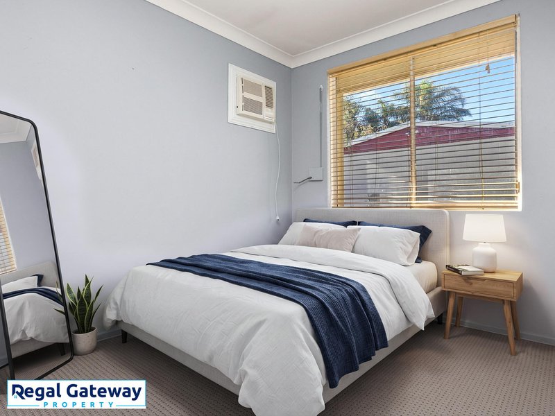 Photo - 40 Madden Way, Parmelia WA 6167 - Image 6