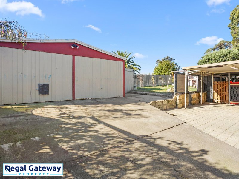 Photo - 40 Madden Way, Parmelia WA 6167 - Image 14