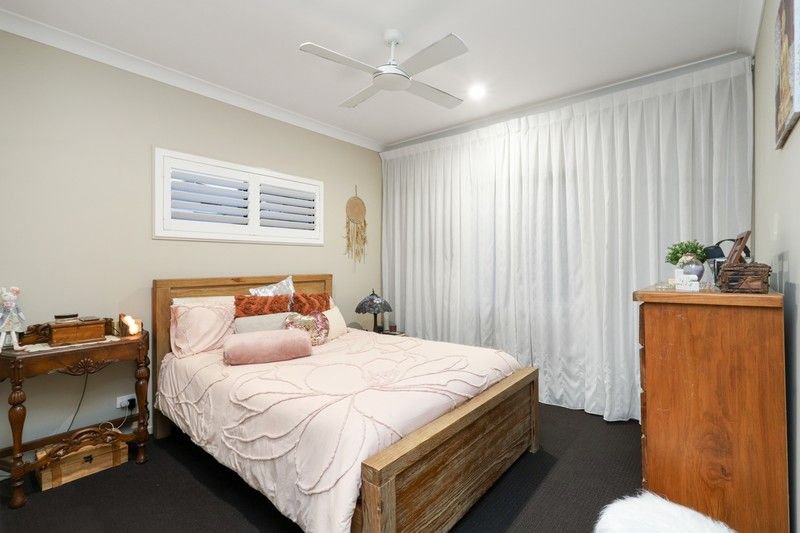 Photo - 40 Majestic Street, Bridgeman Downs QLD 4035 - Image 7