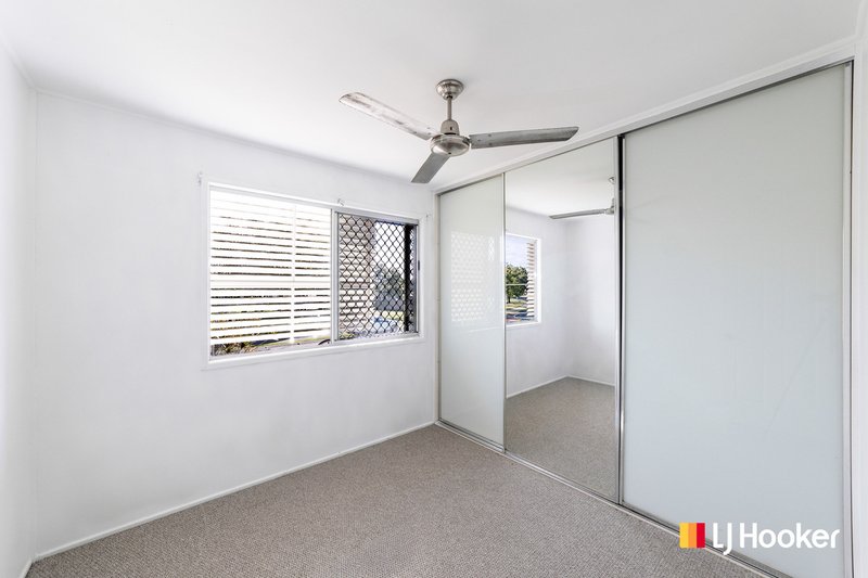 Photo - 40 Mansfield Drive, Beaconsfield QLD 4740 - Image 8